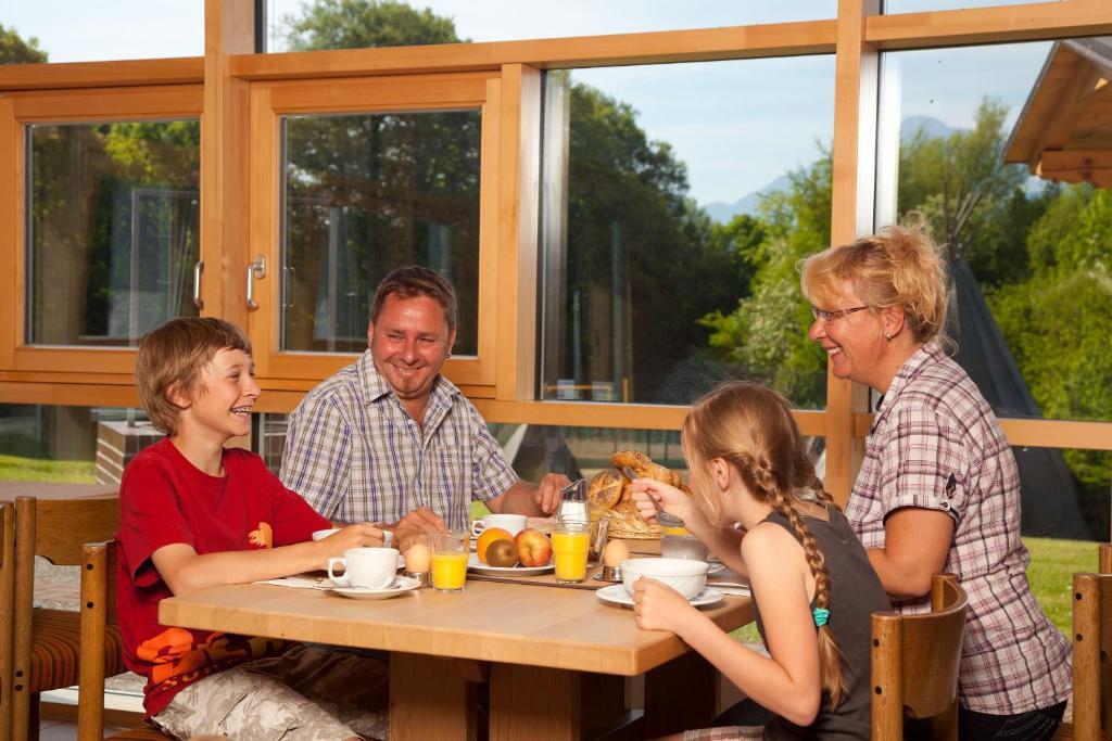 Haus Chiemgau - Kolping-Familienhotel Teisendorf Kültér fotó